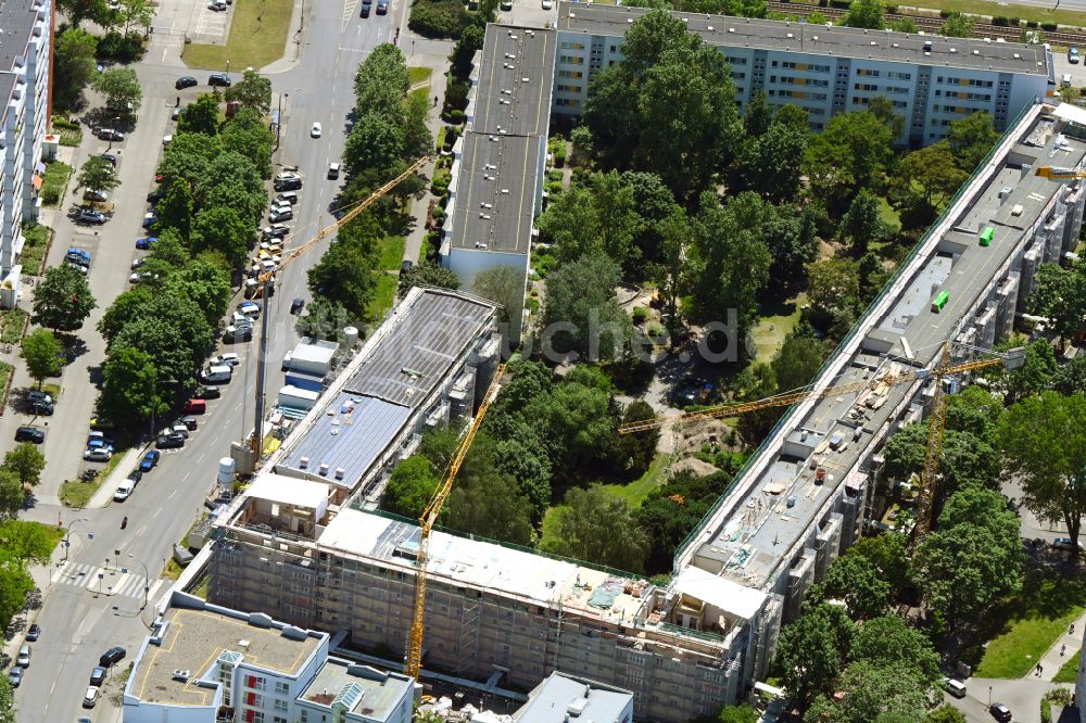 Luftbild Berlin - Dachaufstockung der Gebäude im Wohngebiet Genslerstraße - Liebenwalder Straße - in Berlin, Deutschland