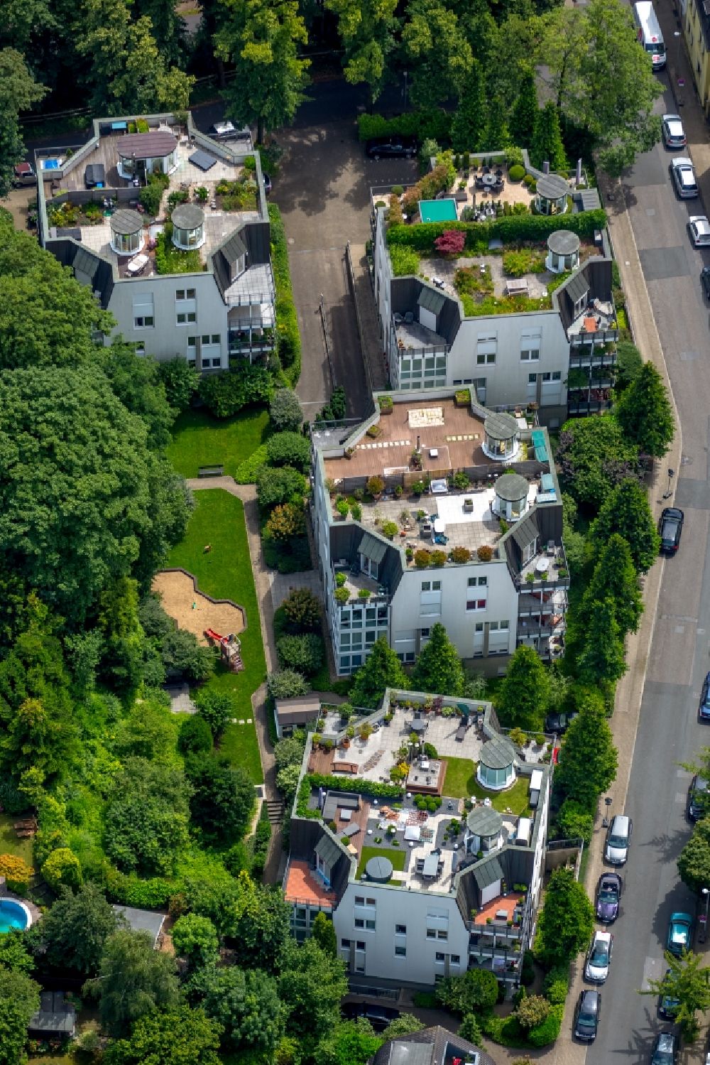 Luftbild Essen - Dachgarten - Landschaft im Wohngebiet einer Mehrfamilienhaussiedlung in Essen im Bundesland Nordrhein-Westfalen
