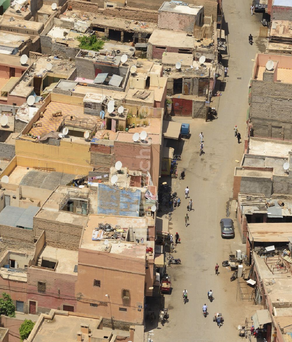Luftaufnahme Marrakesh - Dachgarten - Landschaft im Wohngebiet einer Mehrfamilienhaussiedlung in Marrakesh in Marrakesh-Safi, Marokko