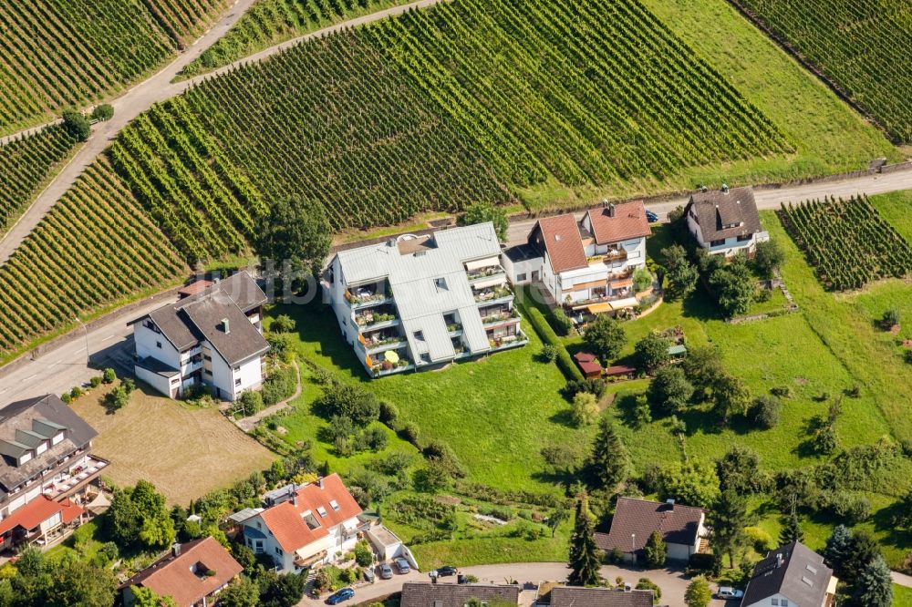 Luftbild Varnhalt - Dachgarten - Landschaft im Wohngebiet einer Mehrfamilienhaussiedlung in Varnhalt im Bundesland Baden-Württemberg, Deutschland