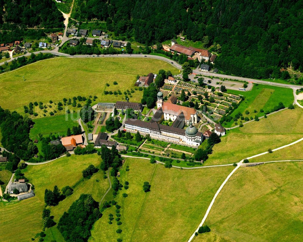 Münstertal aus der Vogelperspektive: Das Benediktinerkloster St. Trudpert im Münstertal im Bundeslaand Baden-Württemberg