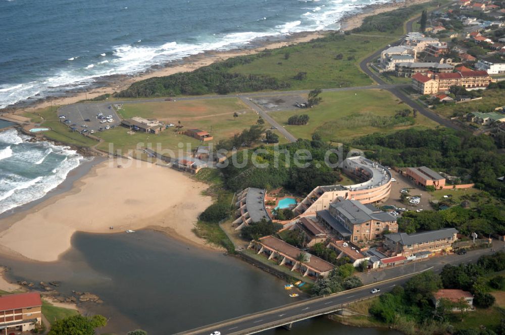 UVONGO aus der Vogelperspektive: Das St. Micheal's Sands Hotel & Timeshare Resort in Uvongo, Südafrika