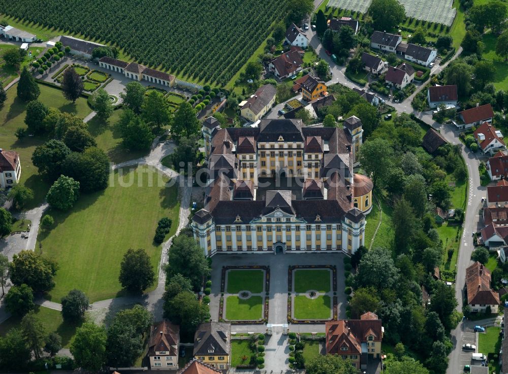 Tettnang von oben - Das Neue Schloss in Tettnang im Bundesland Baden-Württemberg