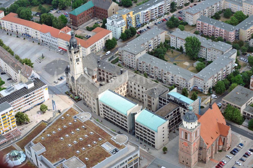 Luftbild Dessau - Roßlau - Das Rathaus der Stadt Dessau-Roßlau und die St. Marien Kirche am Marktplatz in Dessau