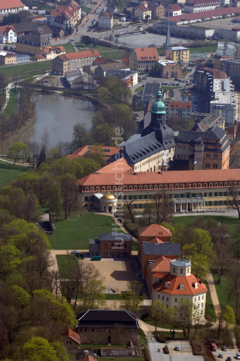 Sonderhausen aus der Vogelperspektive: Das Schloss Sondershausen mit dem Schlossmuseum und dem Achteckhaus