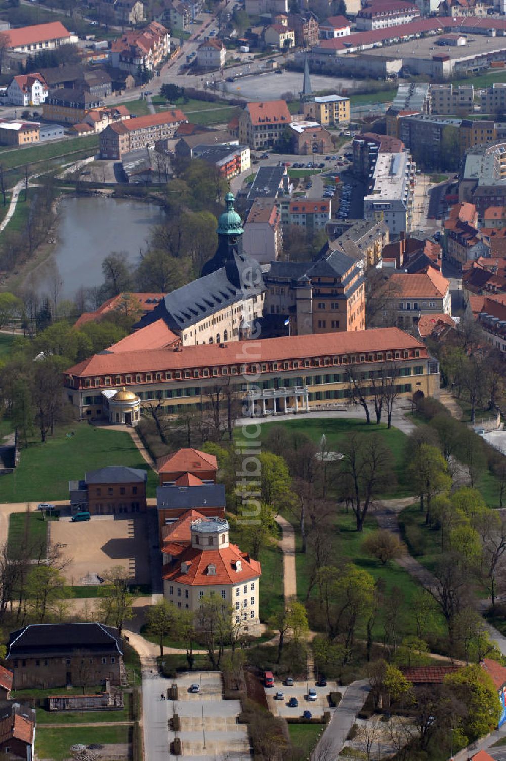 Luftbild Sonderhausen - Das Schloss Sondershausen mit dem Schlossmuseum und dem Achteckhaus
