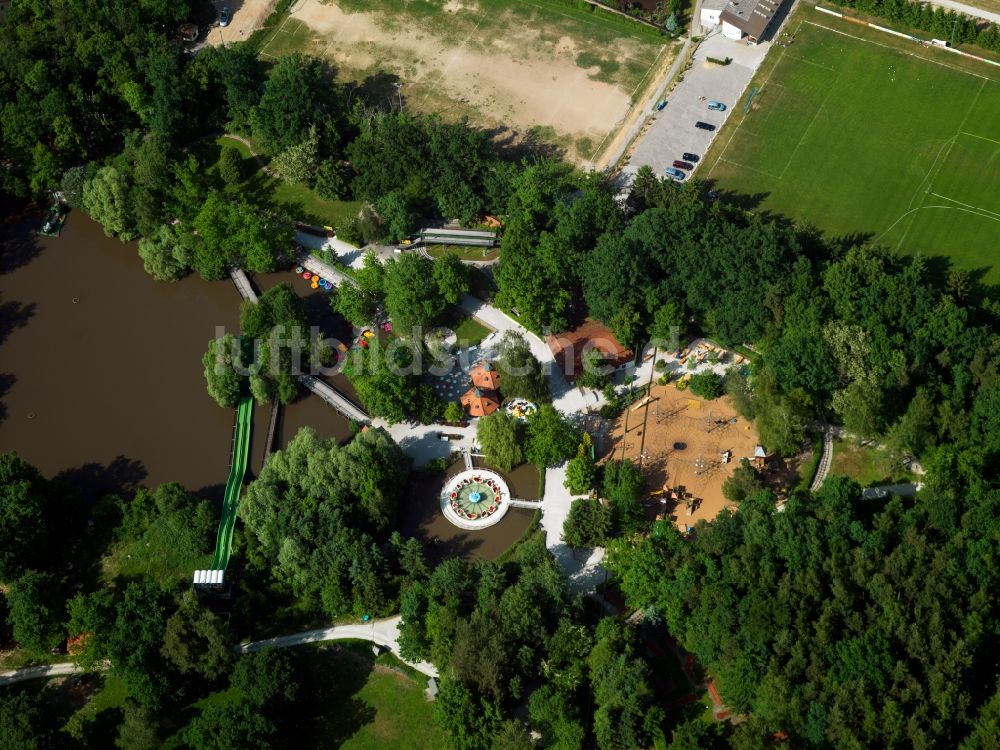 Luftaufnahme Heroldsbach - Das Schloss Thurn in Heroldsbach im Bundesland Bayern