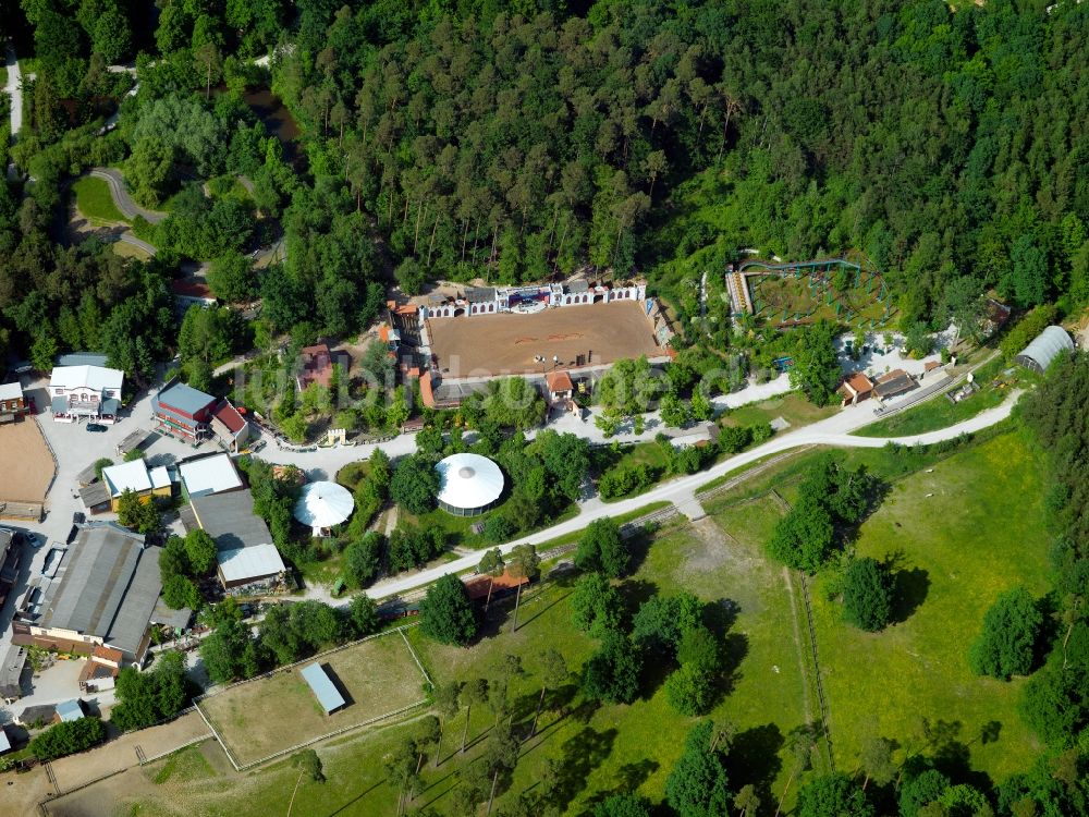 Luftaufnahme Heroldsbach - Das Schloss Thurn in Heroldsbach im Bundesland Bayern