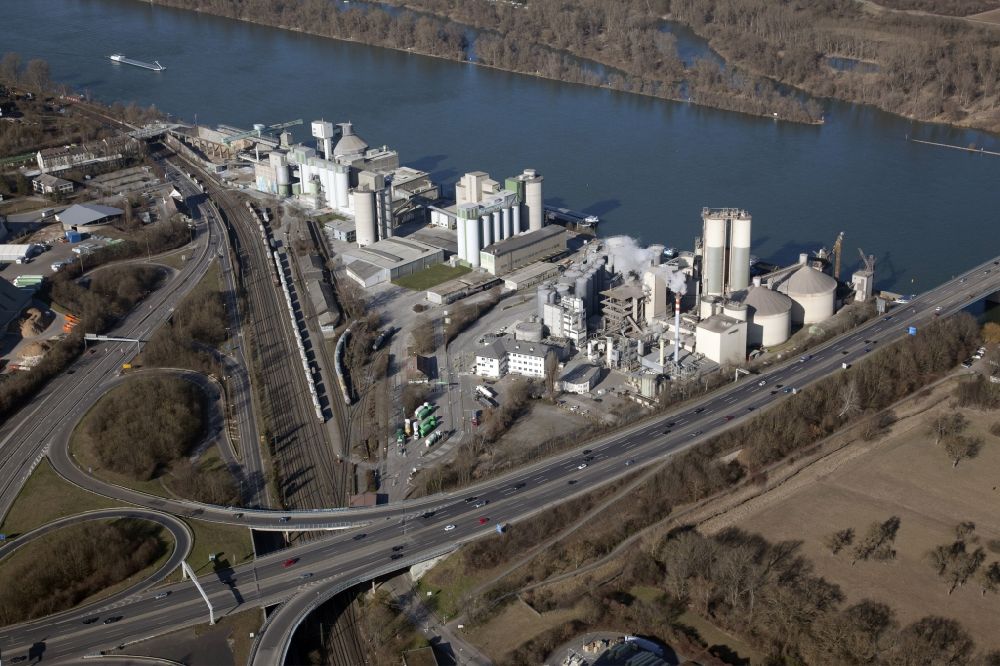 Luftaufnahme Mainz - Das Zementwerk Weisenau in Mainz im Bundesland Rheinland-Pfalz, Deutschland