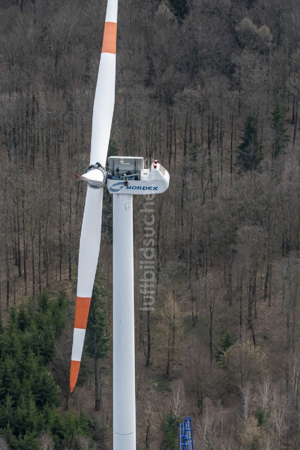Ettenheimmünster aus der Vogelperspektive: Demontage der Windenergieanlagen (WEA) - Windrad- in einem Waldstück in Ettenheim im Bundesland Baden-Württemberg, Deutschland