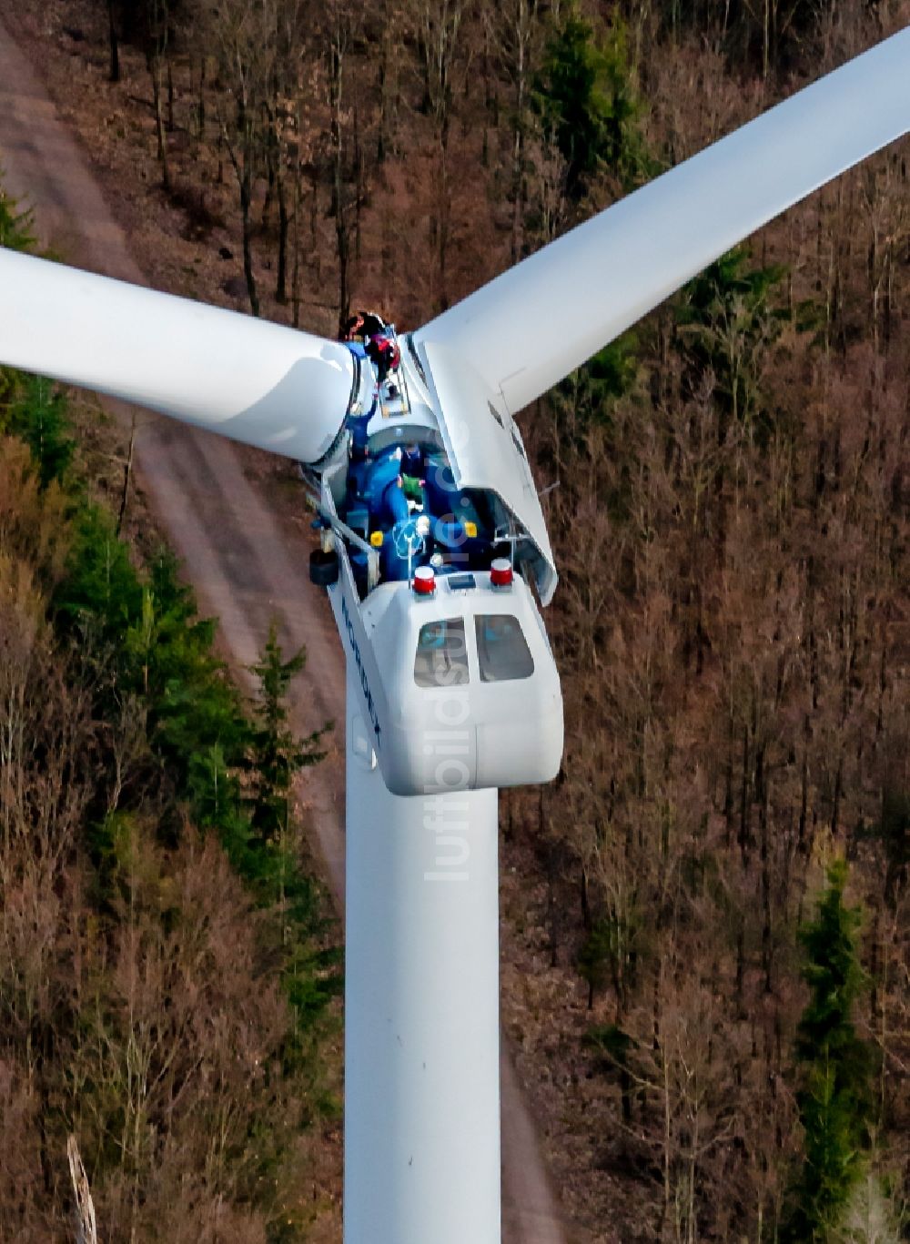 Luftbild Ettenheimmünster - Demontage der Windenergieanlagen (WEA) - Windrad- in einem Waldstück in Ettenheim im Bundesland Baden-Württemberg, Deutschland