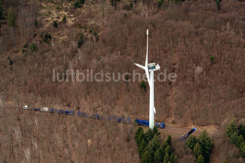 Luftbild Ettenheimmünster - Demontage der Windenergieanlagen (WEA) - Windrad- in einem Waldstück in Ettenheim im Bundesland Baden-Württemberg, Deutschland
