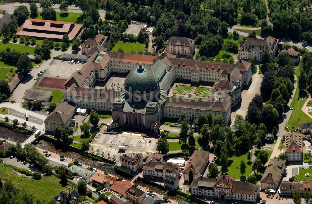 Sankt Blasien von oben - Der Dom St. Blasien in Sankt Blasien im Bundesland Baden-Württemberg