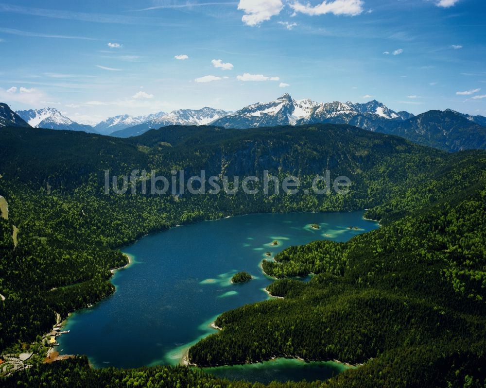 Grainau aus der Vogelperspektive: Der Eibsee in der Gemeinde Grainau im Bundesland Bayern