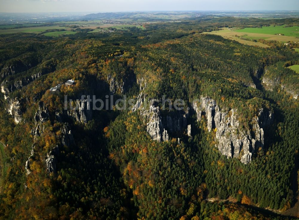 Stadt Wehlen von oben - Der Fels Bastei im Elbsandsteingebirge im Bundesland Sachsen