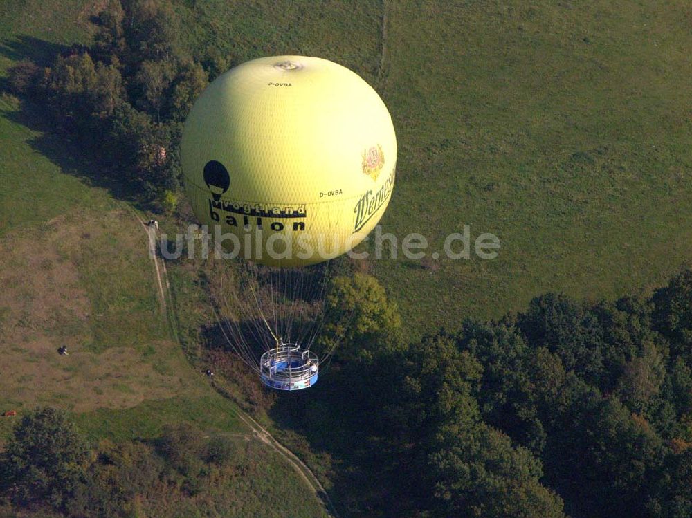 Luftbild Netzschkau / Sachsen - Der Fesselballon bei Mylau/Netzschkau im Vogtland 12.10.2005