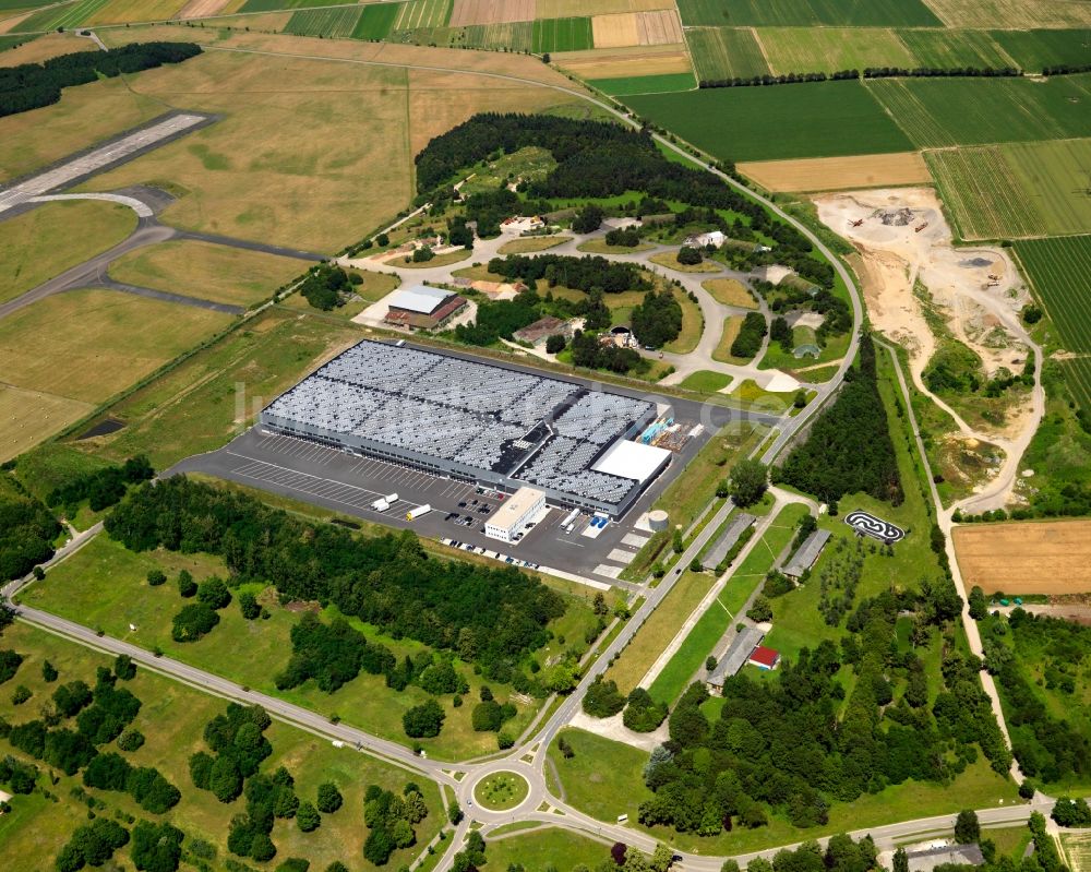 Luftaufnahme Bremgarten - Der Flugplatz und das Industriegebiet Bremgarten sowie der Gewerbepark Breisgau im Breisgau im Bundesland Baden-Württemberg