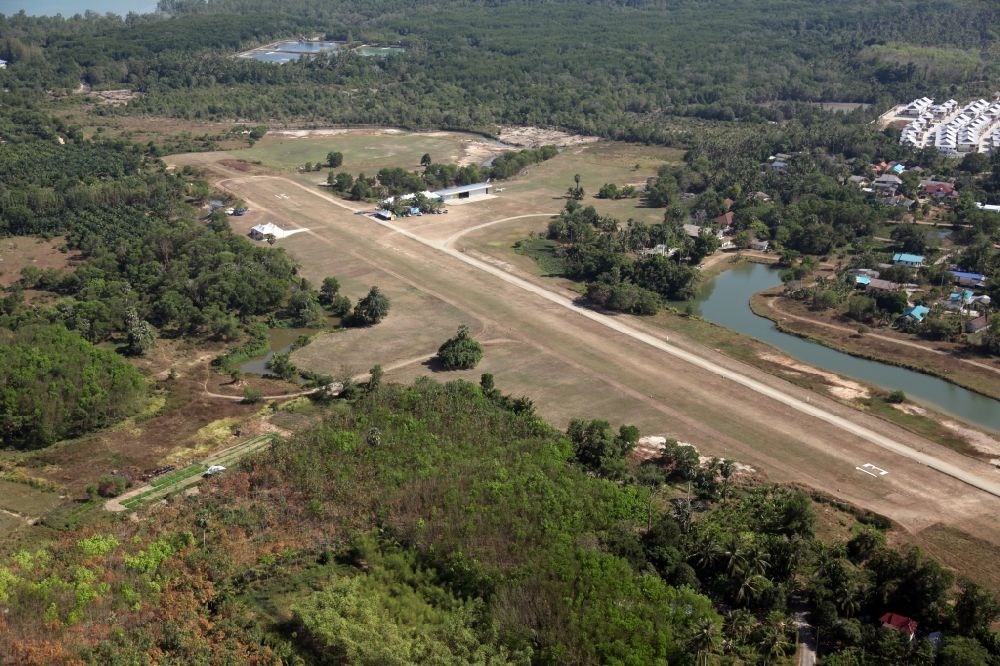 Luftbild Pa Klok - Der Flugplatz Phuket Airpark in Pa Klok auf der Insel Phuket in Thailand