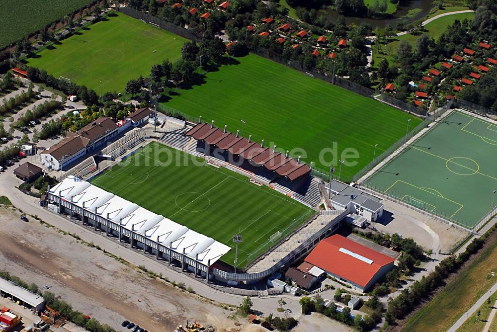 Luftbild München Unterhaching - Der Generali-Sportpark, bis 2003 ?Stadion Am Sportpark?, ist die fußballerische Heimat der Spielvereinigung Unterhaching