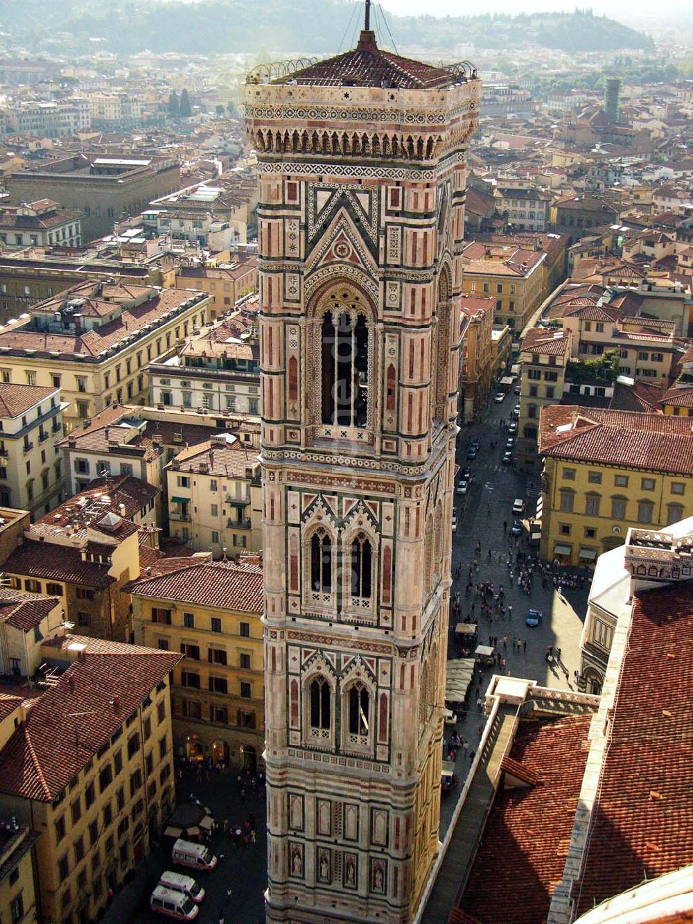 Luftbild Florenz - Der Glockenturm von Santa Maria del Fiore (Dom von Florenz)