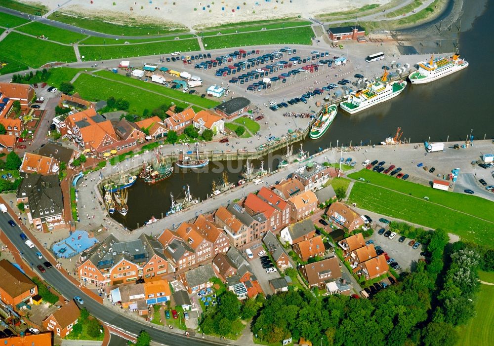 Neuharlingersiel von oben - Der Hafen von Neuharlingersiel an der Nordseeküste im Bundesland Niedersachsen