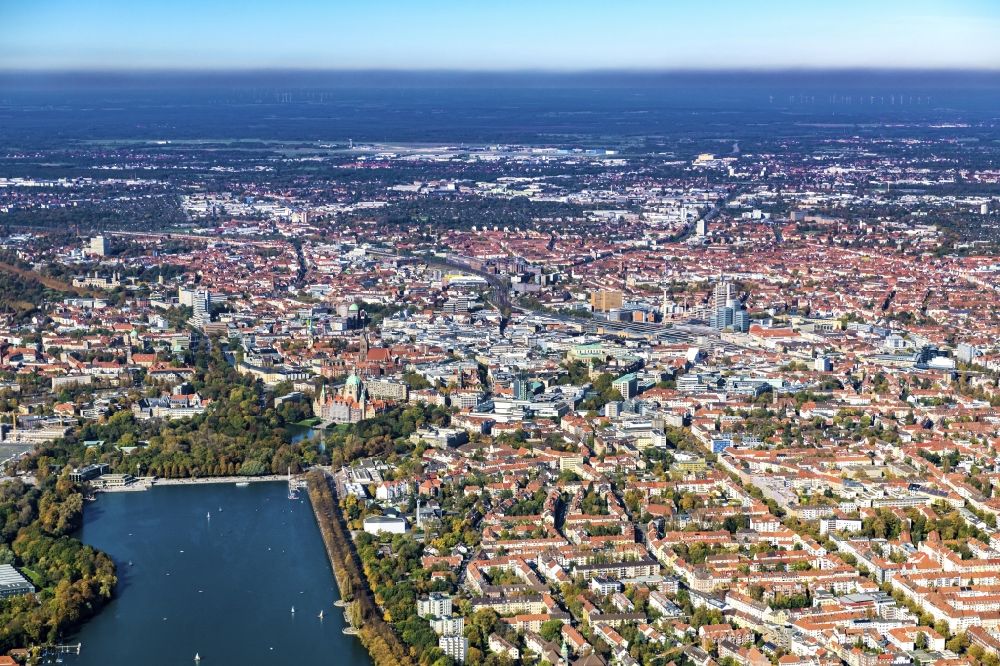 Luftbild Hannover - Der Maschsee am Stadtteil Mitte in Hannover im Bundesland Niedersachsen