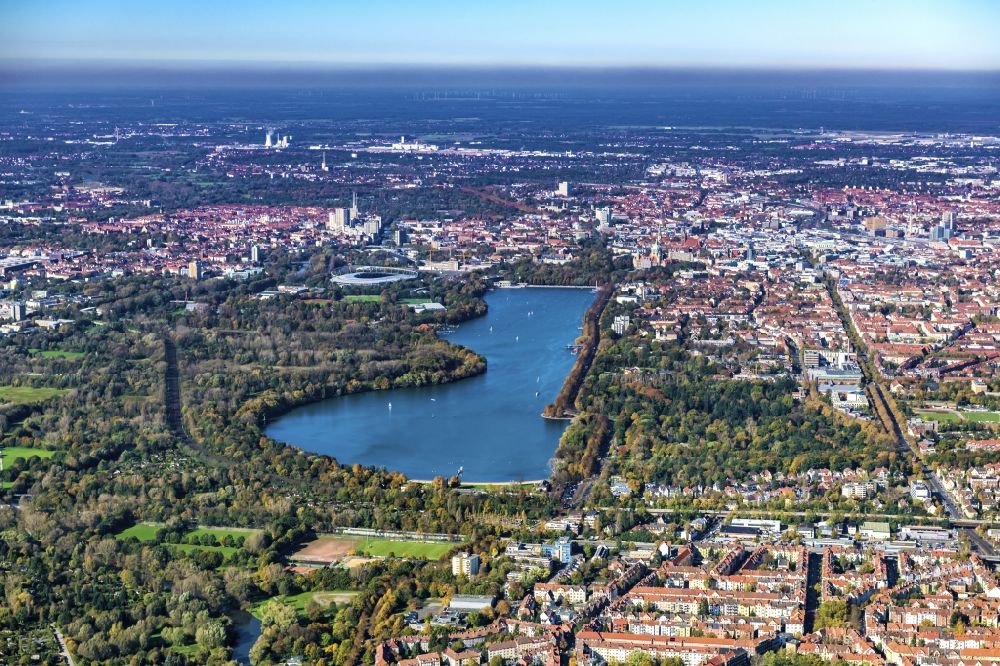 Luftaufnahme Hannover - Der Maschsee am Stadtteil Südstadt in Hannover im Bundesland Niedersachsen
