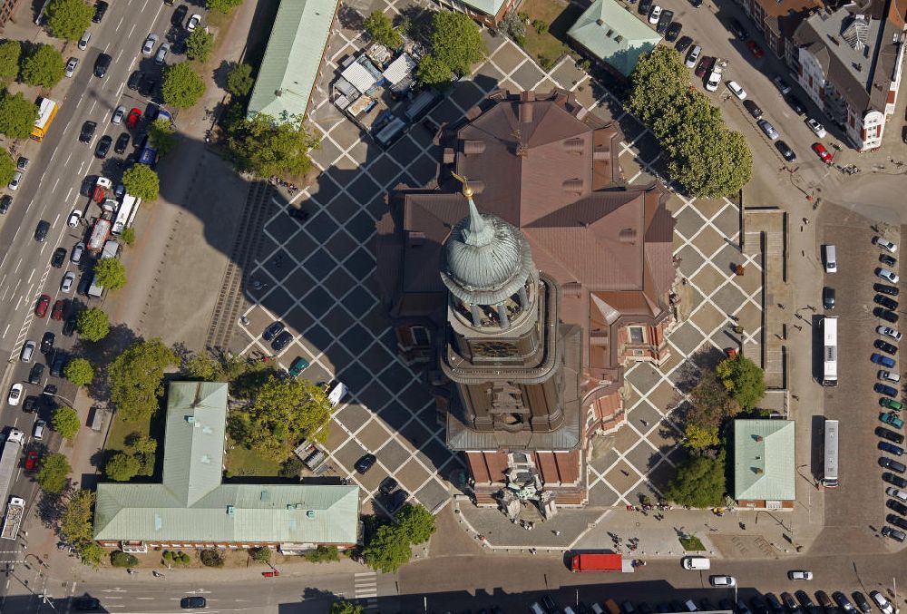 Luftaufnahme Hamburg - Der Michel, die Kirche Sankt Michaelis in Hamburg
