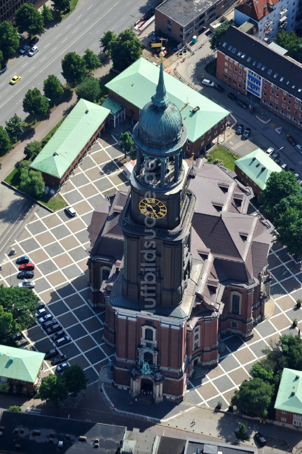 Hamburg von oben - Der Michel, die Kirche Sankt Michaelis in Hamburg