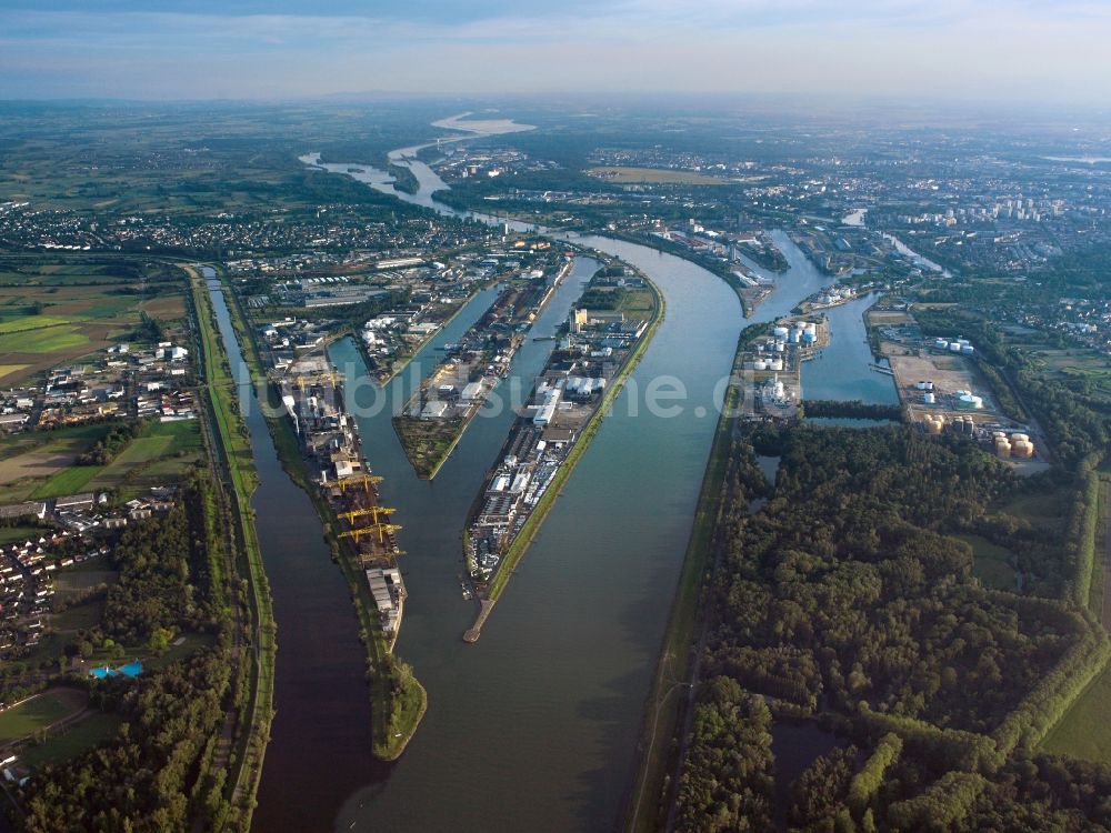 Luftaufnahme Kehl - Der Rheinhafen am Rhein in Kehl im Bundesland Baden-Württemberg