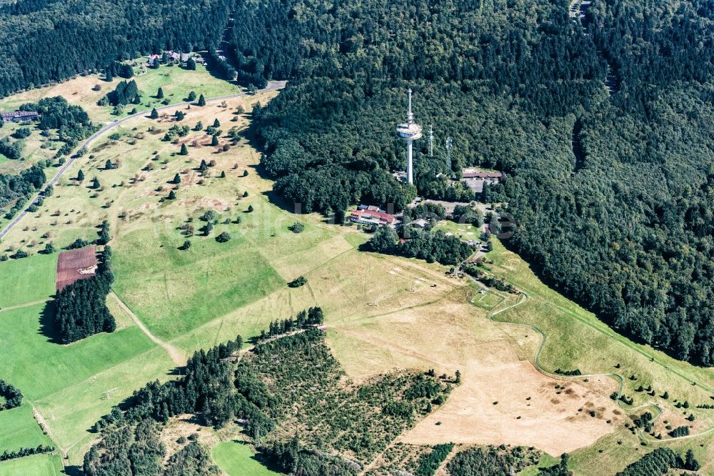 Luftbild Schotten - Der Sendemast am Hoherodskopf im Mittelgebirge Vogelsberg in Schotten im Bundesland Hessen