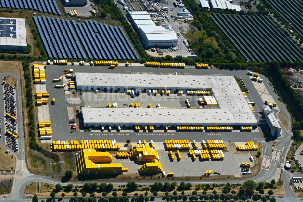 Luftaufnahme Nohra - Des Gebäudekomplex und Gelände des Logistikzentrums der DHL Paket GmbH an der Stangenallee in Nohra im Bundesland Thüringen, Deutschland