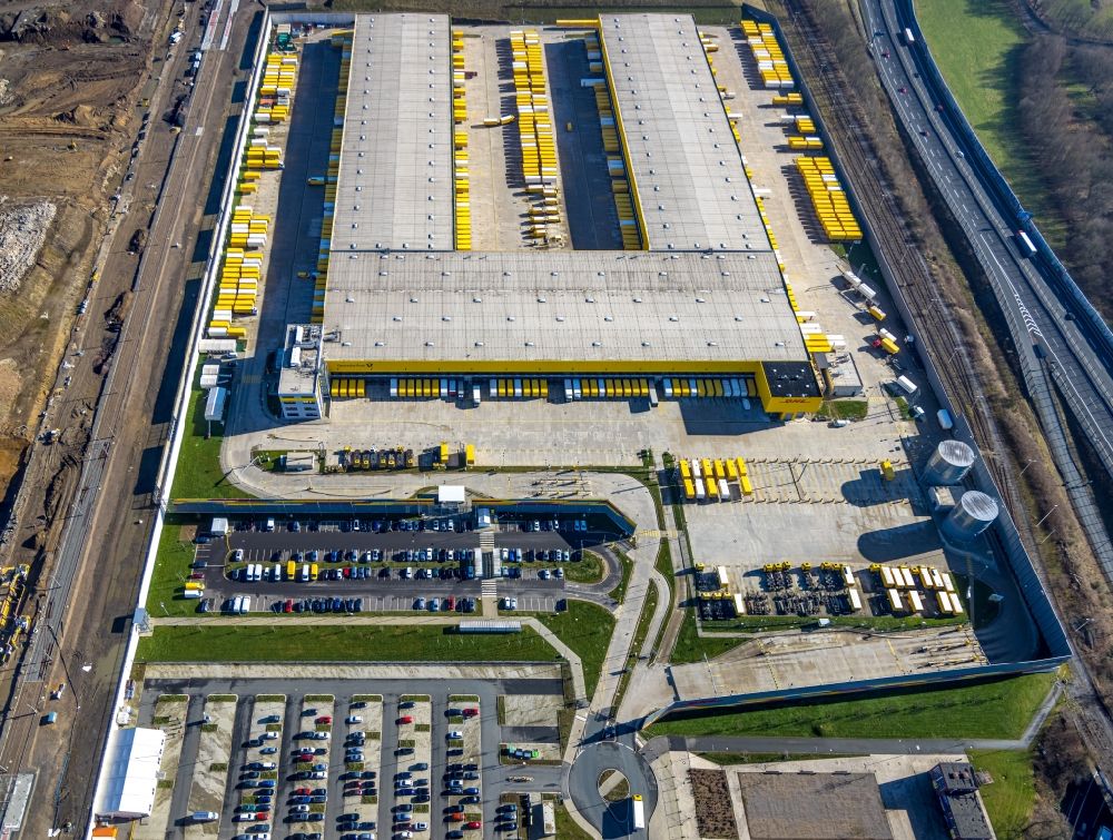 Bochum von oben - DHL- Hub- Gebäudekomplex auf dem Gelände des Logistikzentrums im Entwicklungsgebiet MARK 51°7 in Bochum im Bundesland Nordrhein-Westfalen, Deutschland