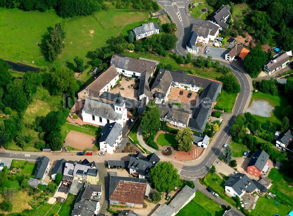 Luftaufnahme Heimbach - Die Burg Hausen bei Heimbach im Bundesland Nordrhein-Westfalen