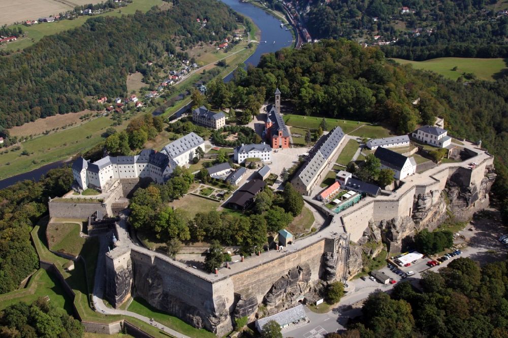 Luftbild Königstein - Die Festung Königstein an der Elbe im Landkreis Sächsische Schweiz-Osterzgebirge im Bundesland Sachsen