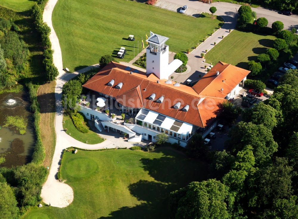 Luftaufnahme Schwieberdingen - Die Golfanlage Schloss Nippenburg bei Schwieberdingen im Bundesland Baden-Württemberg