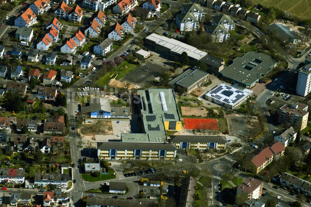 Luftaufnahme Hofheim am Taunus - Die Heiligenstockschule in Hofheim am Taunus im Bundesland Hessen, Deutschland