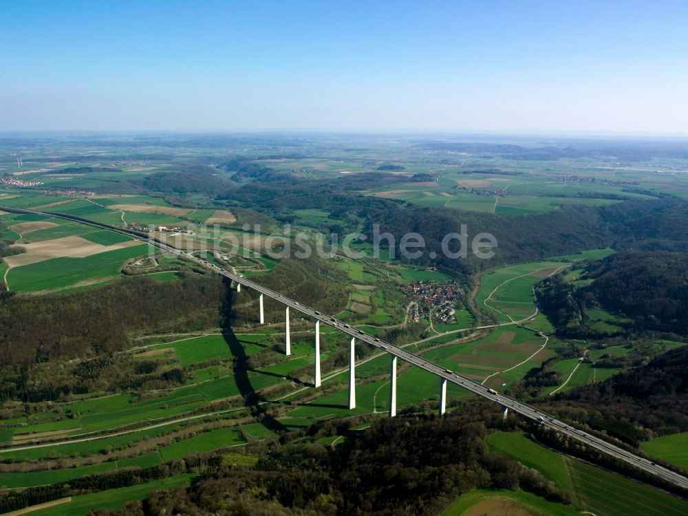 Luftaufnahme Widdern - Die Jagsttalbrücke der Autobahn A81 bei Widdern im Bundesland Baden-Württemberg