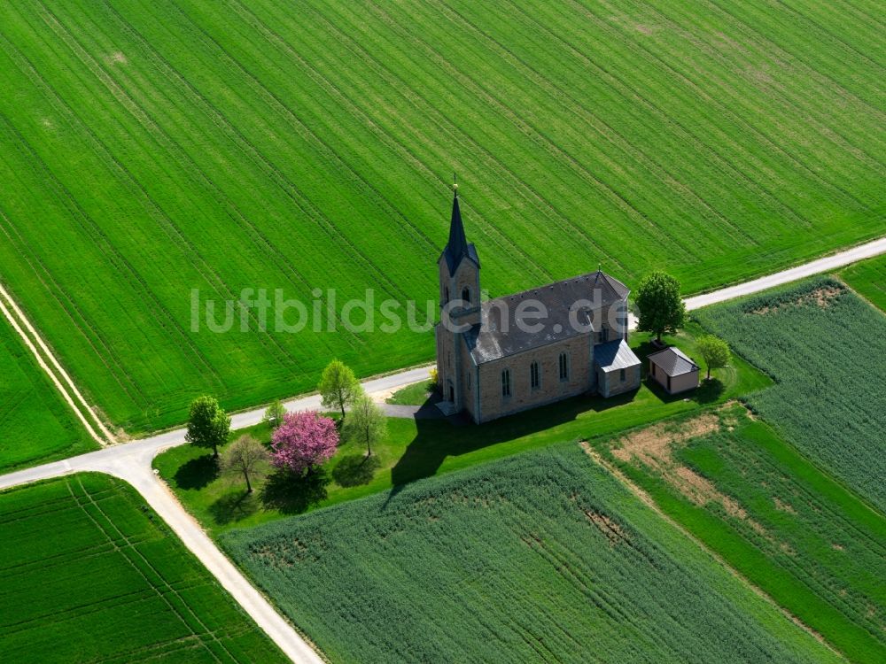 Luftbild Dingolshausen - Die Kapelle Maria Hilf bei Dingolshausen im Bundesland Bayern