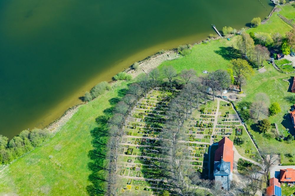Luftbild Bosau - Die Kirche von Bosau im Bundesland Schleswig-Holstein, Deutschland