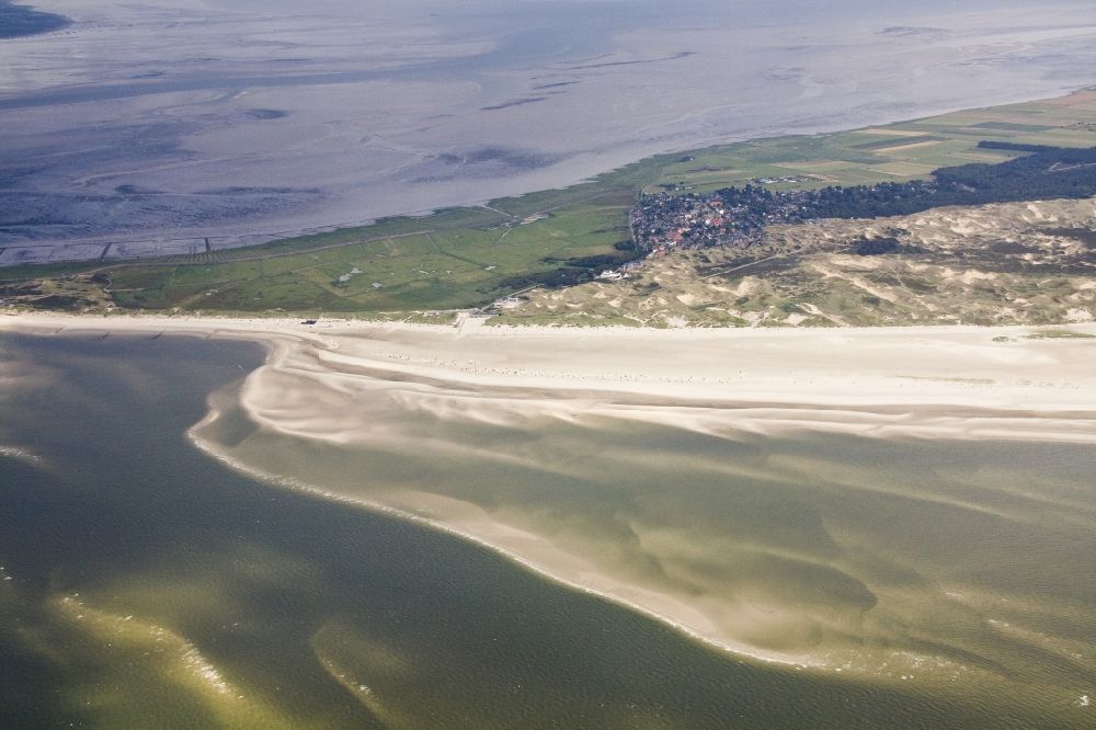 Luftaufnahme Amrum - Die Nordfriesische Insel Amrum im Bundesland Schleswig-Holstein