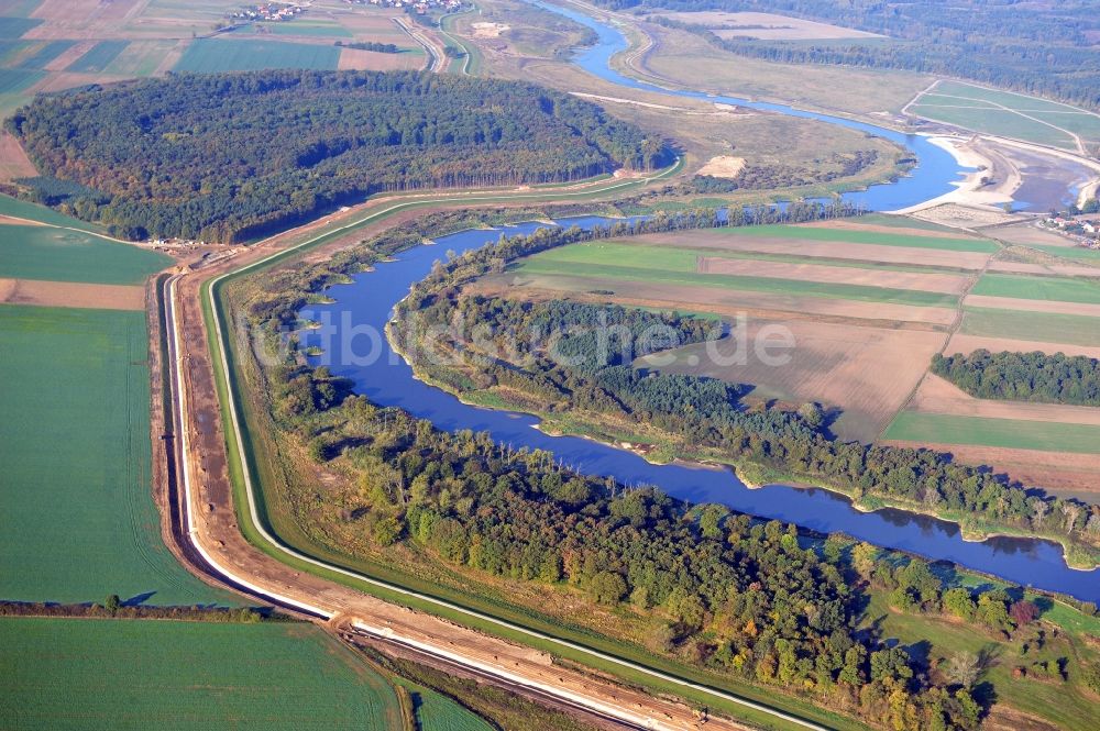 Luftbild Brzeg Dolny - Die Oder in Brzeg Dolny in der Woiwodschaft Niederschlesien