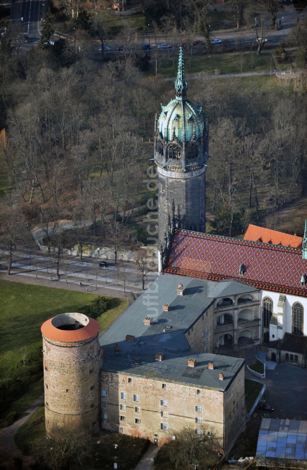 Wittenberg aus der Vogelperspektive: Die Schlosskirche in Wittenberg in Sachsen-Anhalt