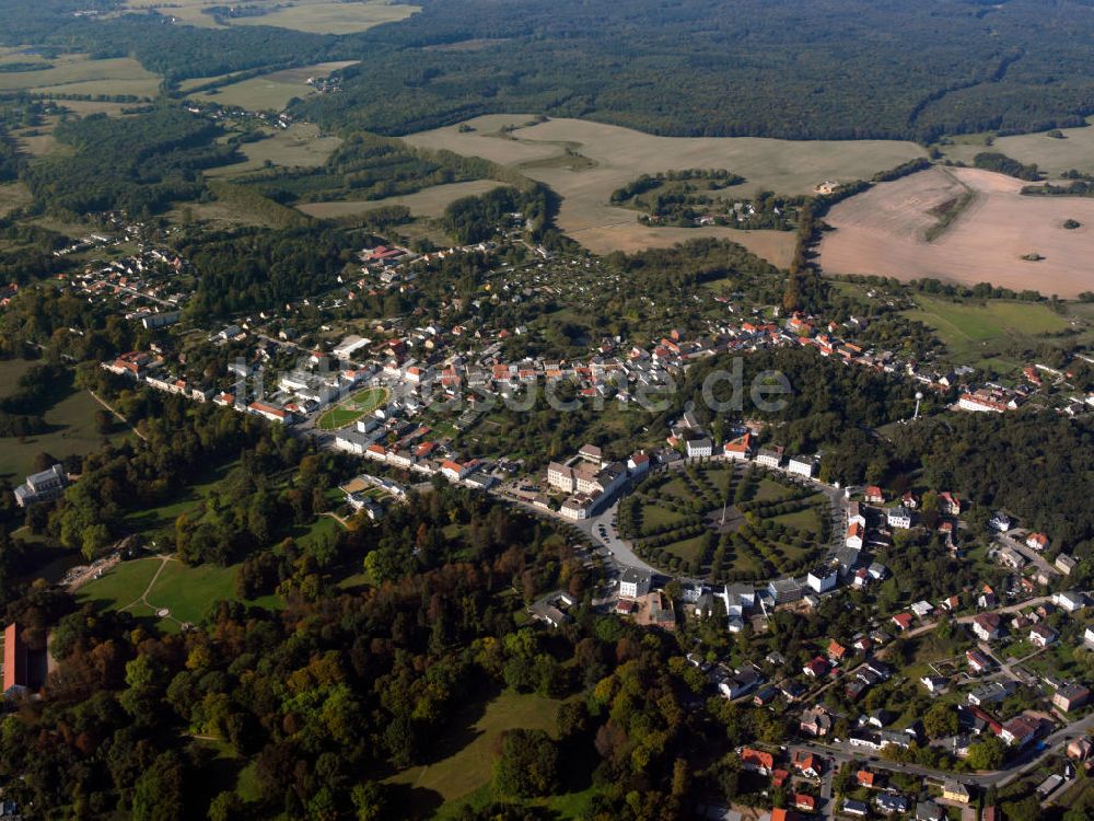 Putbus von oben - Die Stadt Putbus im Landkreises Vorpommern-Rügen in Mecklenburg-Vorpommern