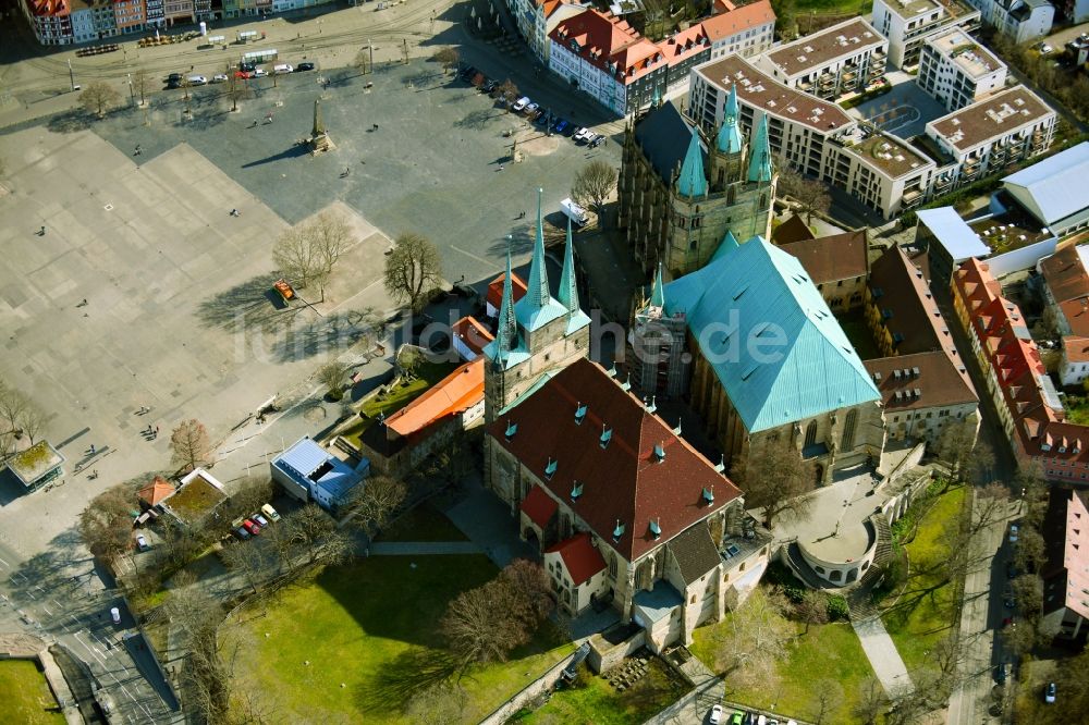 Luftbild Erfurt - Dom und Kirche St. Severi in der Altstadt von Erfurt im Bundesland Thüringen, Deutschland