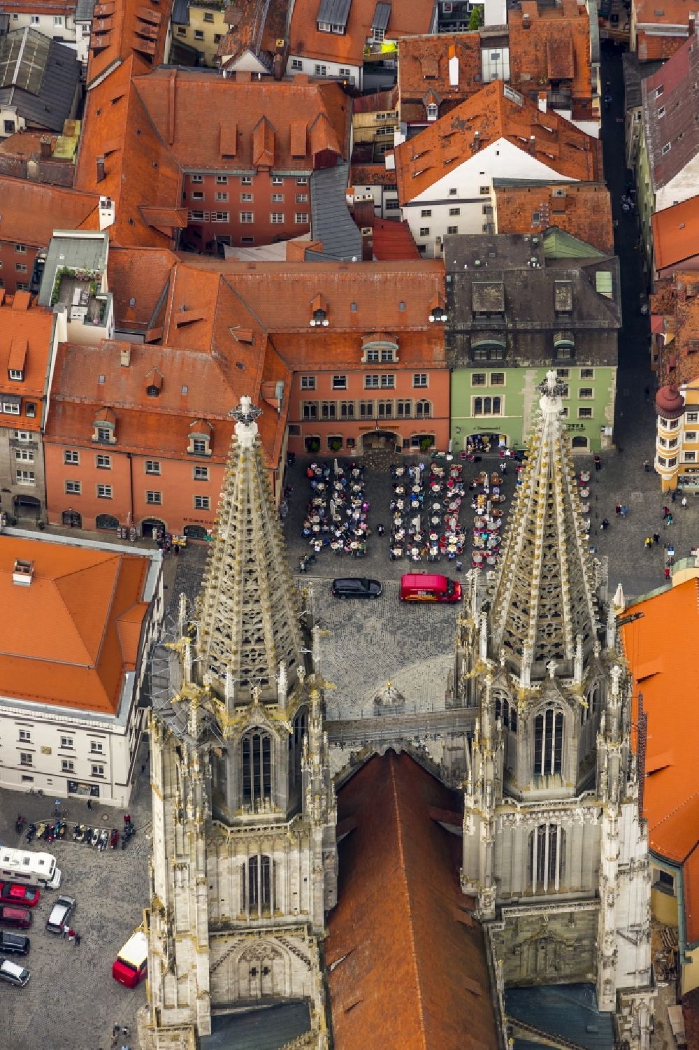 Luftbild Regensburg - Dom St Peter in der Altstadt in Regensburg im Bundesland Bayern