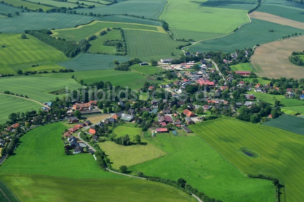 Arfrade aus der Vogelperspektive: Dorf - Ansicht in Arfrade im Bundesland Schleswig-Holstein, Deutschland