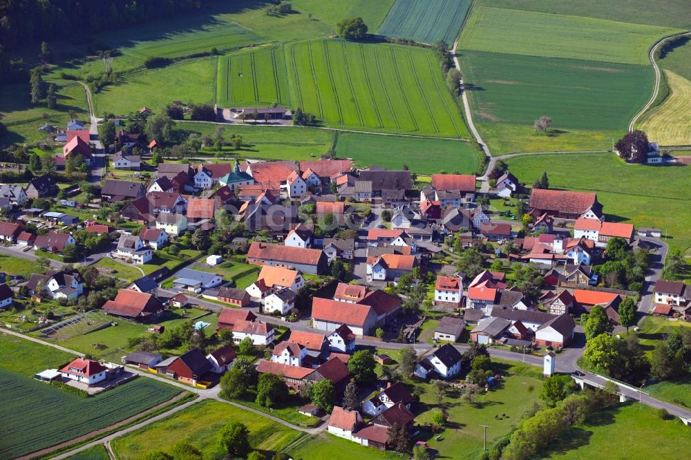 Luftaufnahme Bernshausen - Dorf - Ansicht in Bernshausen im Bundesland Hessen, Deutschland