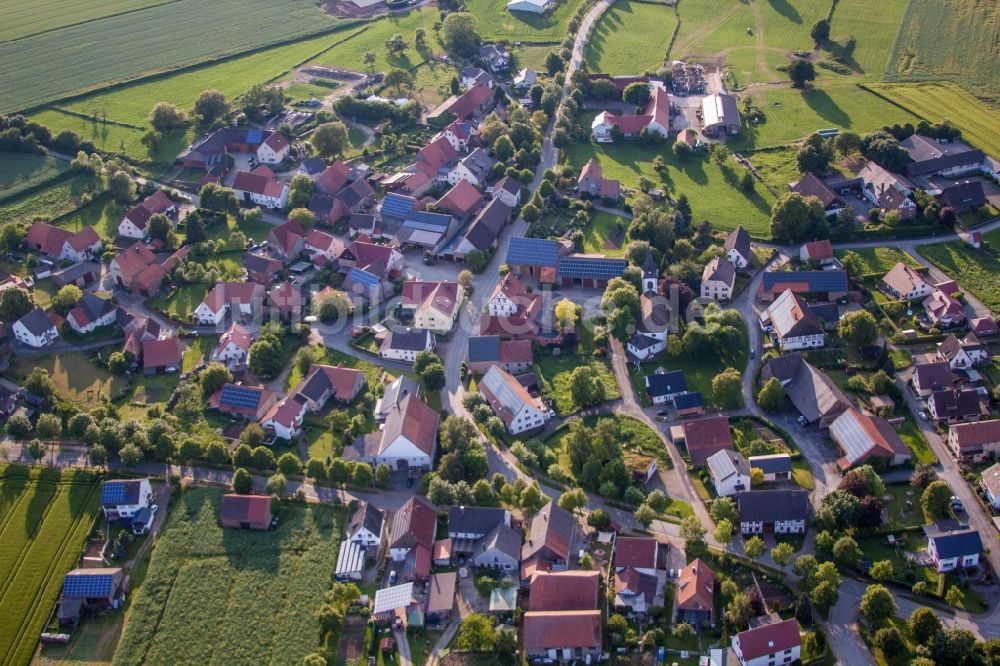 Luftaufnahme Beverungen - Dorf - Ansicht in Beverungen im Bundesland Nordrhein-Westfalen, Deutschland