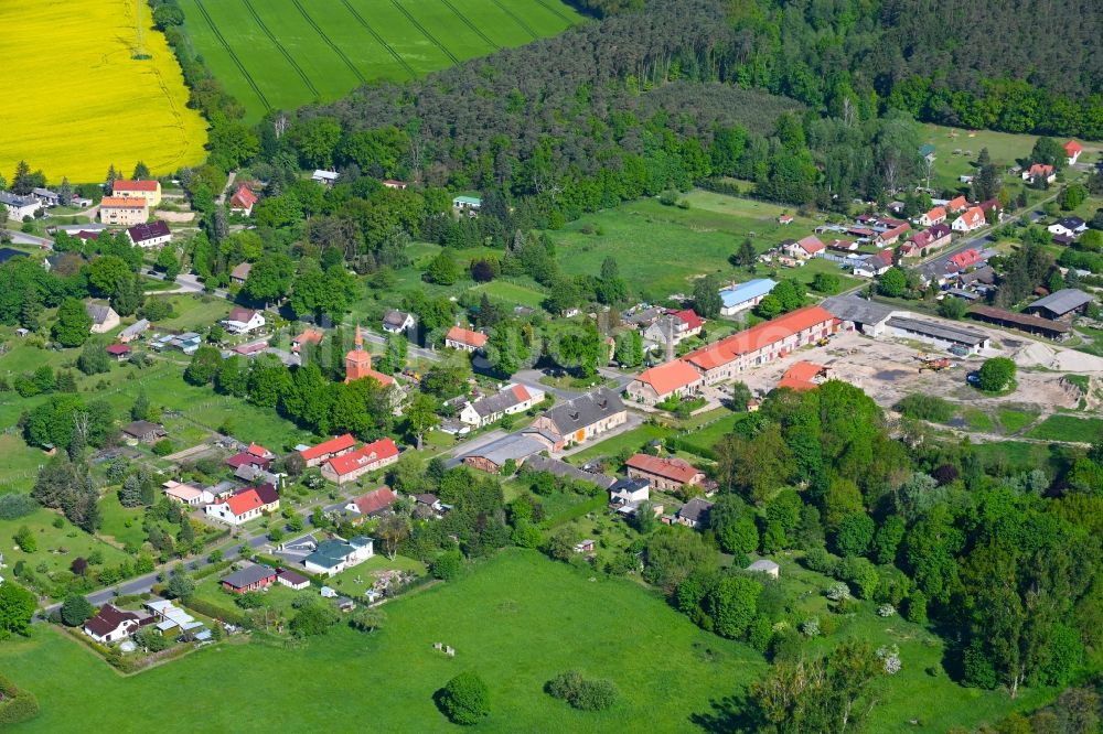 Luftaufnahme Blumenow - Dorf - Ansicht in Blumenow im Bundesland Brandenburg, Deutschland